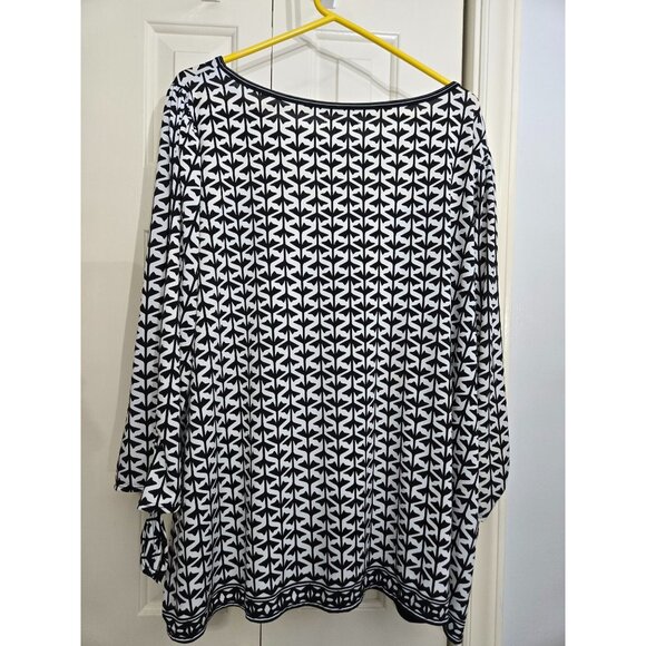 Black & White Geometric Print Blouse By Max Studio  2X  Polyester & Spandex - Picture 2 of 5